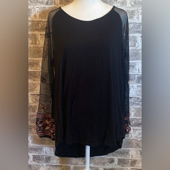Maurice’s crewneck blouse. Long semi-sheer sleeves. Black. Size XXL. - Picture 1 of 16